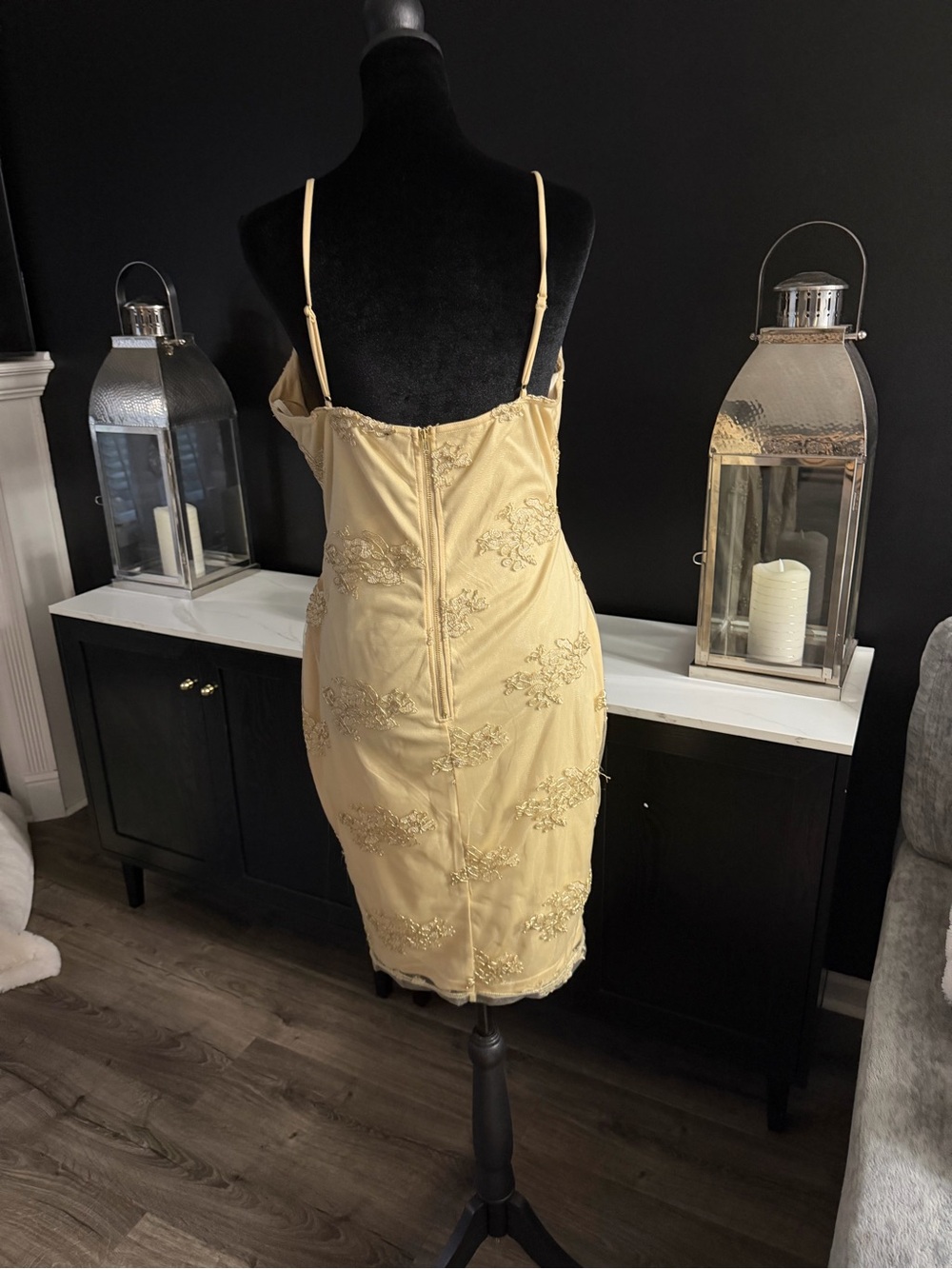 Windsor Gold Lace Bodycon Dress 1X Champagne Midi Slit Spaghetti Strap NWT - Picture 5 of 7